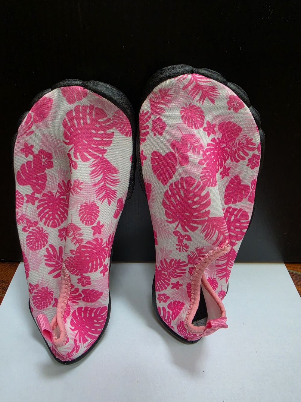 Kids 12 Kauai Pink Tropical Print Women's Water Shoes